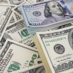 -dollar-rises-as-energy-shock-hits-euro-zone