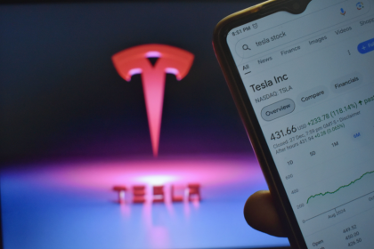 tesla-and-palantir-face-fresh-downside-warnings