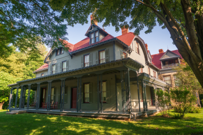 why-mentor,-ohio-stands-out-for-families-and-retirees