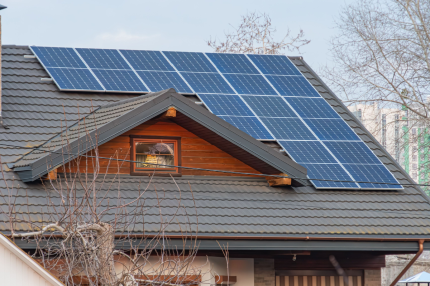 uk-homes-rush-to-green-energy-upgrades